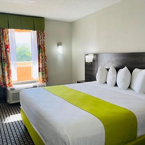 Days Inn By Wyndham Irving Grapevine Dfw Airport North